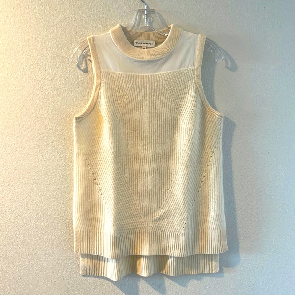 White + Warren 💯 Cashmere.  Upper chest: 95% silk 5% spandex.  XS